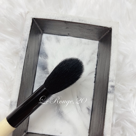Bobbi brown sheer powder / highlighter blush brush - Picture 3 of 3